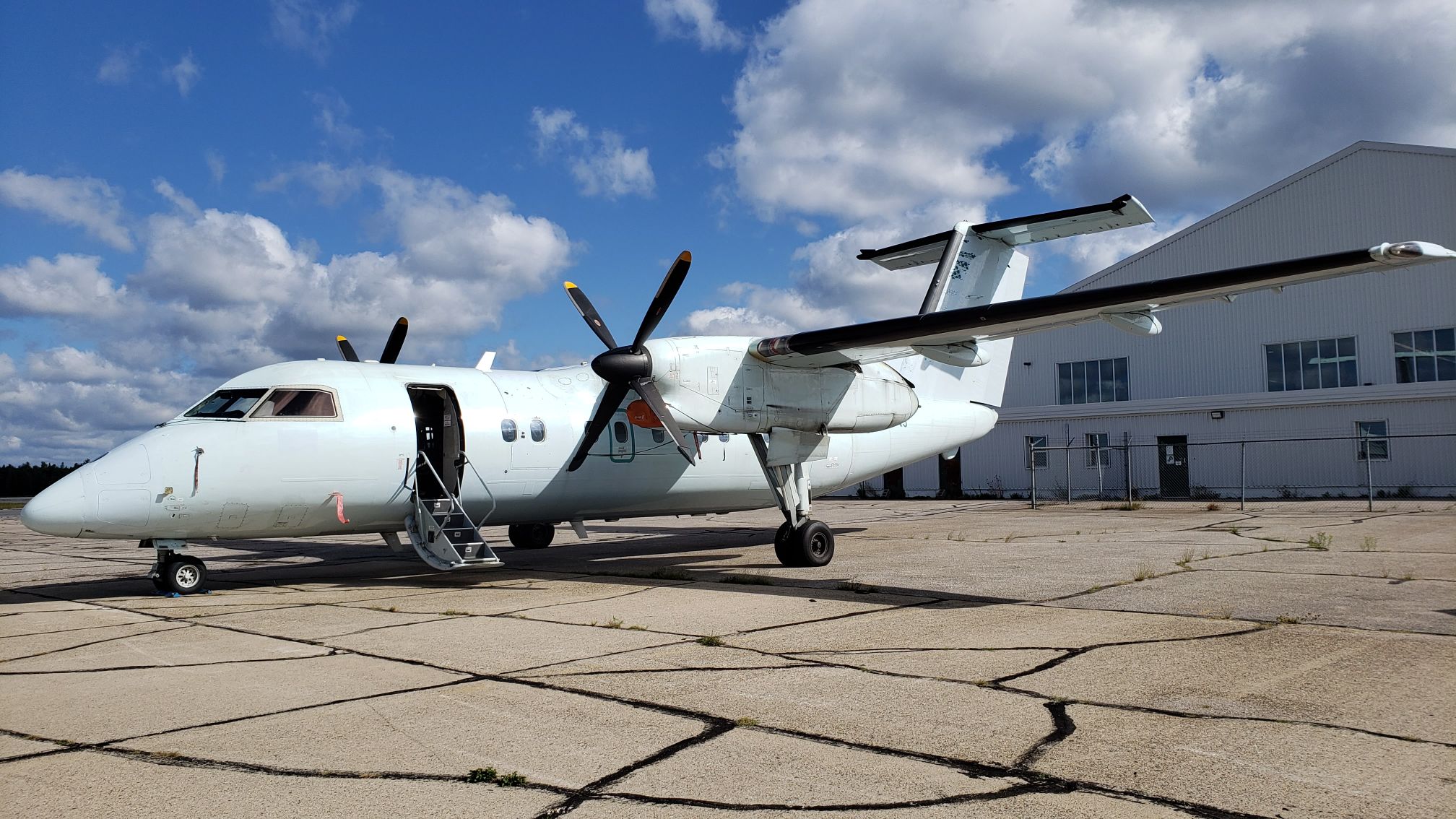 De Havilland Dash 8 Series 100 